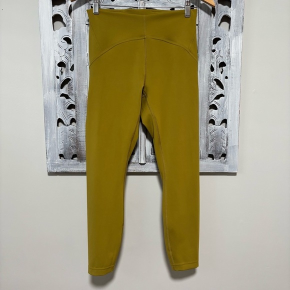 Lululemon Instill High-Rise Tight 25"
Auric Gold - Picture 6 of 10